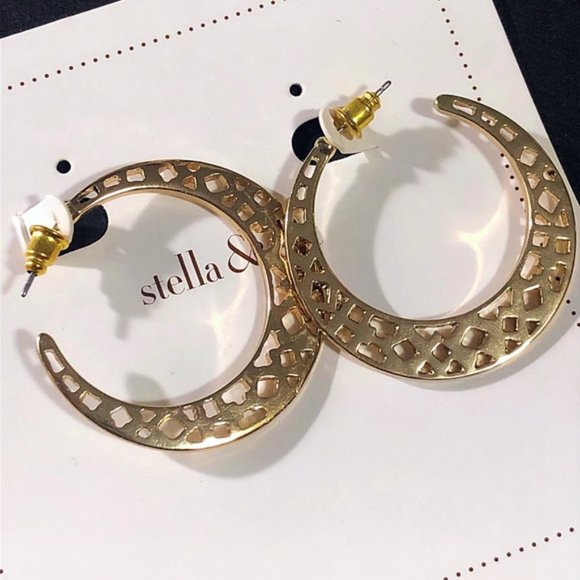 :: Stella & Dot⚜️[GOLD] Avalon Hoop Earrings - Picture 5 of 7